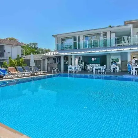 Clover Magic Altinkum Park Hotel