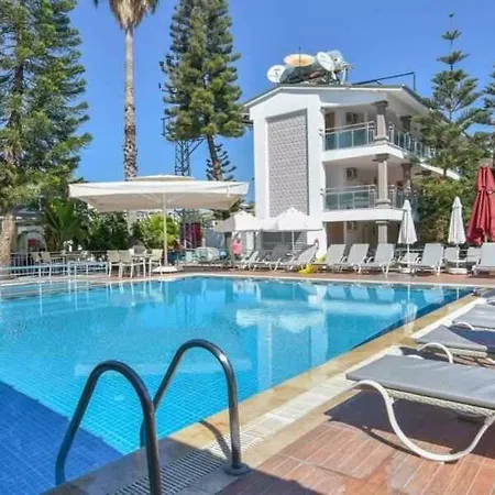 Clover Magic Altinkum Park Hotel 3*